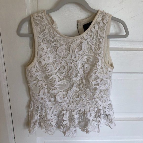 White lace crop top - Picture 1 of 4